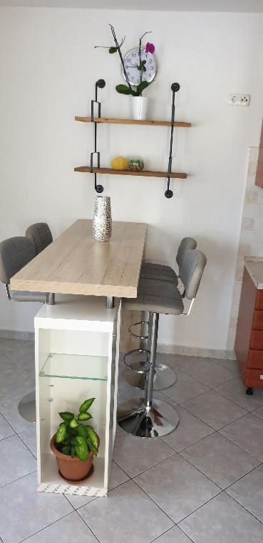 Ferienwohnung Hause Lupic Rab Town Exterior foto