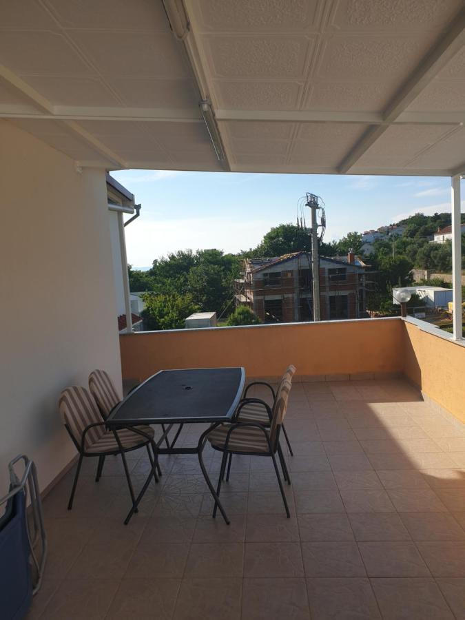 Ferienwohnung Hause Lupic Rab Town Exterior foto