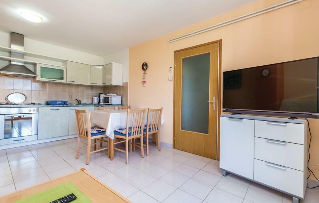 Ferienwohnung Hause Lupic Rab Town Exterior foto