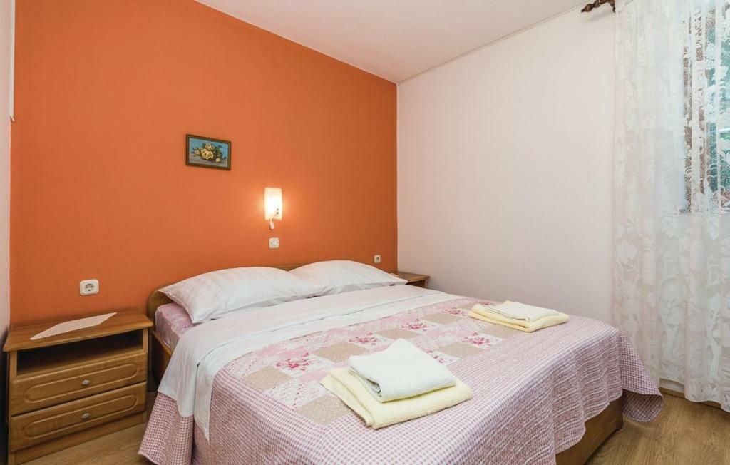 Ferienwohnung Hause Lupic Rab Town Exterior foto