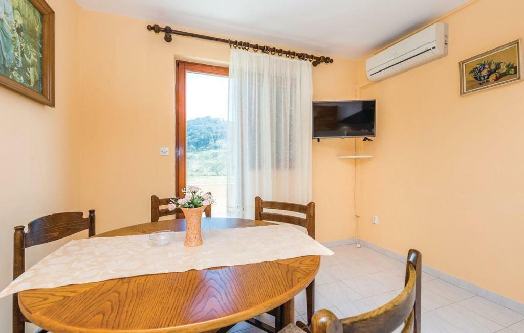 Ferienwohnung Hause Lupic Rab Town Exterior foto